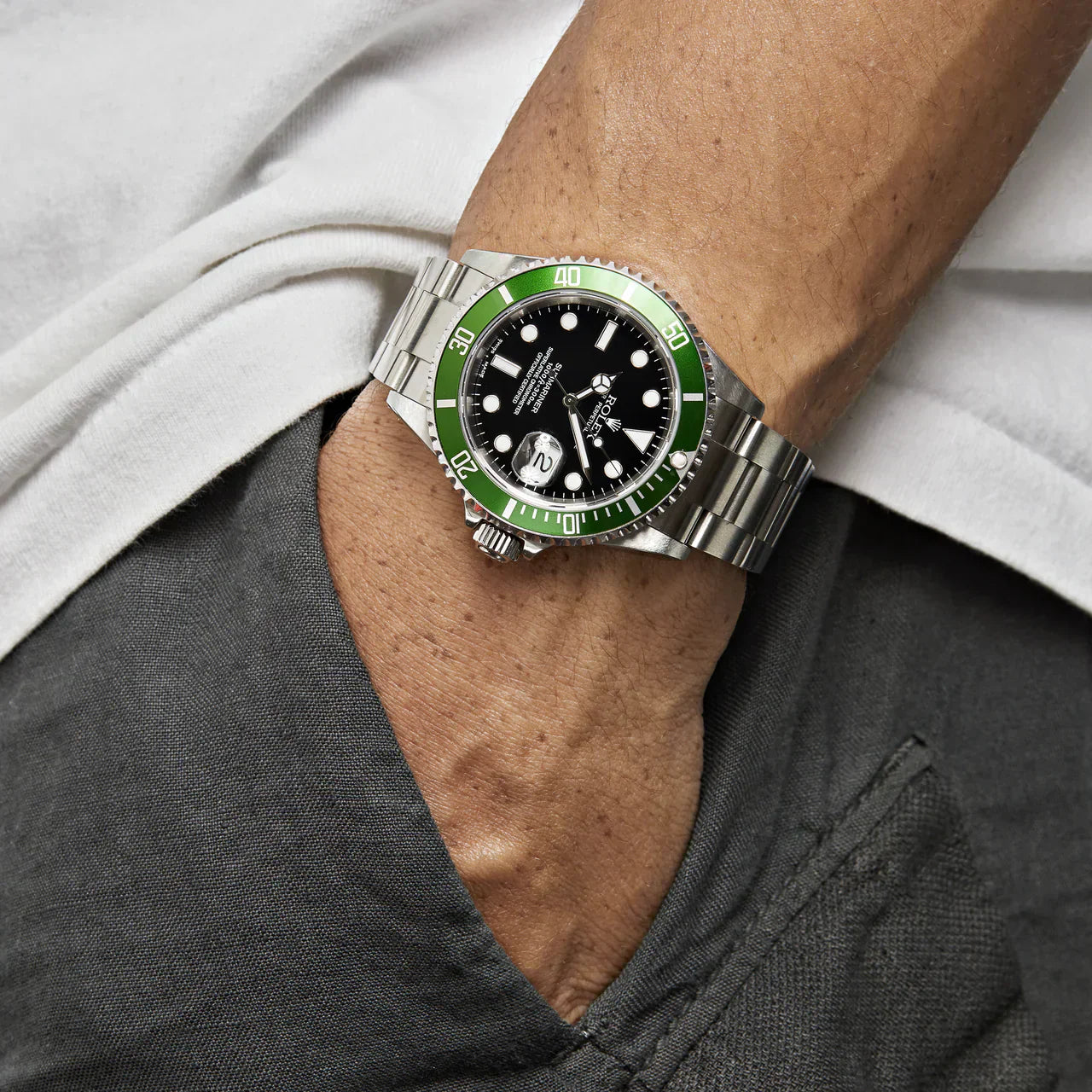Submariner Date 16610V 'Kermit' Bezel Flat 4 Steel Black Dial Oyster (2003)