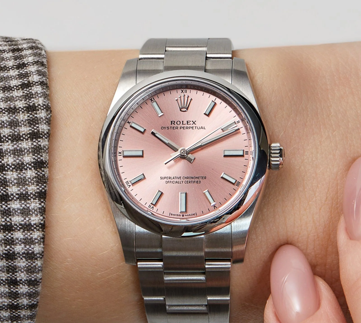 Oyster perpetual pink dial 28mm
