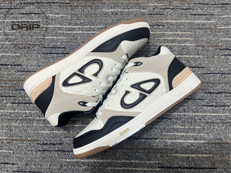 B57 ’BLACK WHITE’