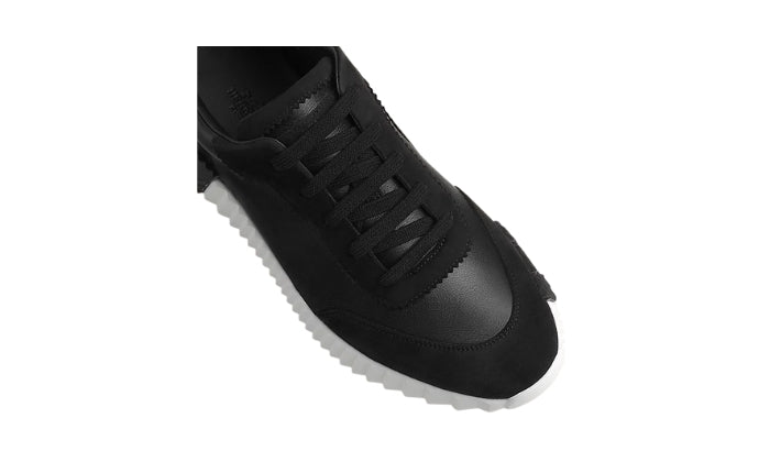 Bouncing Sneaker Black/White