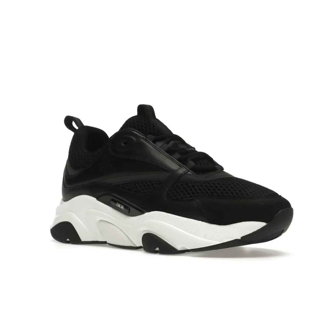 B22 BLACK WHITE