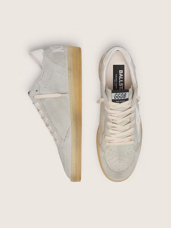 Star in light gray