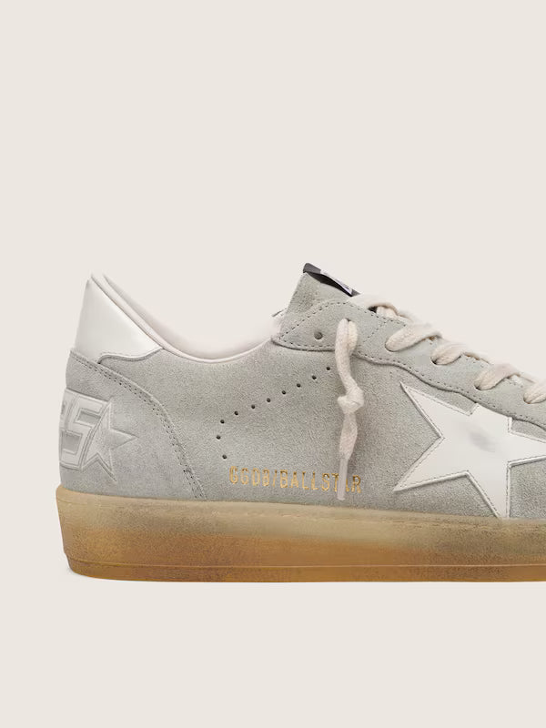Star in light gray