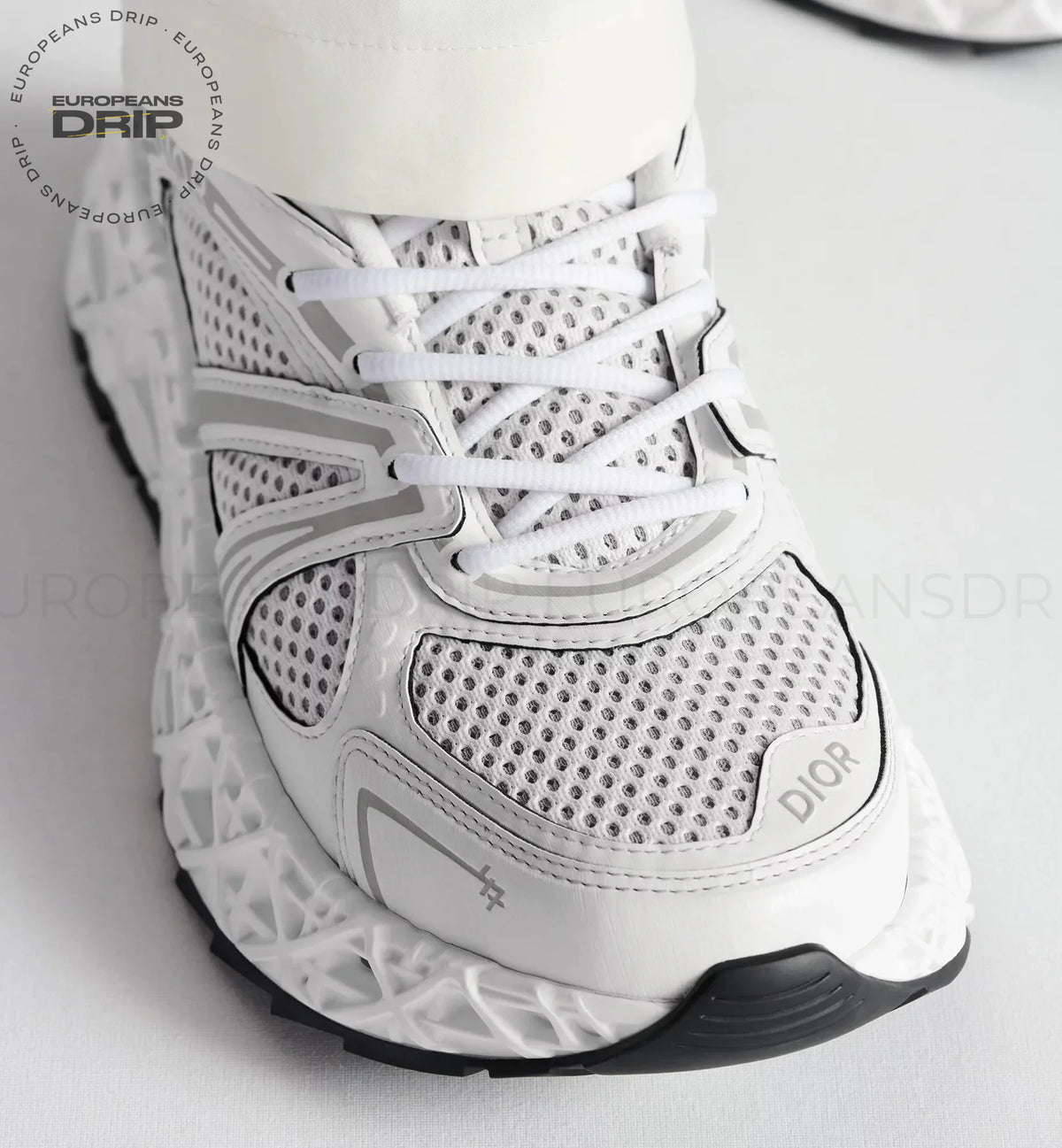 B35 ’ALL WHITE’