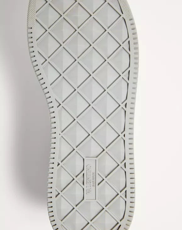 Low-Top One Stud White