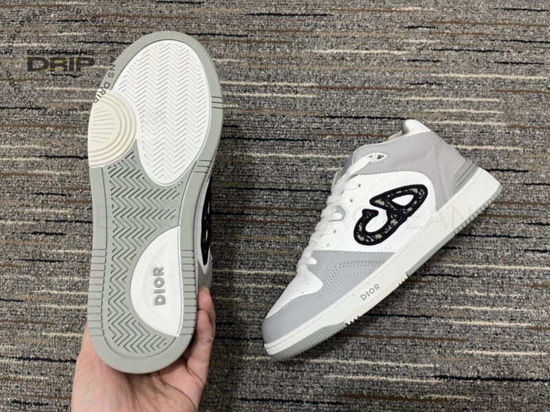 B57 ’GRAY’