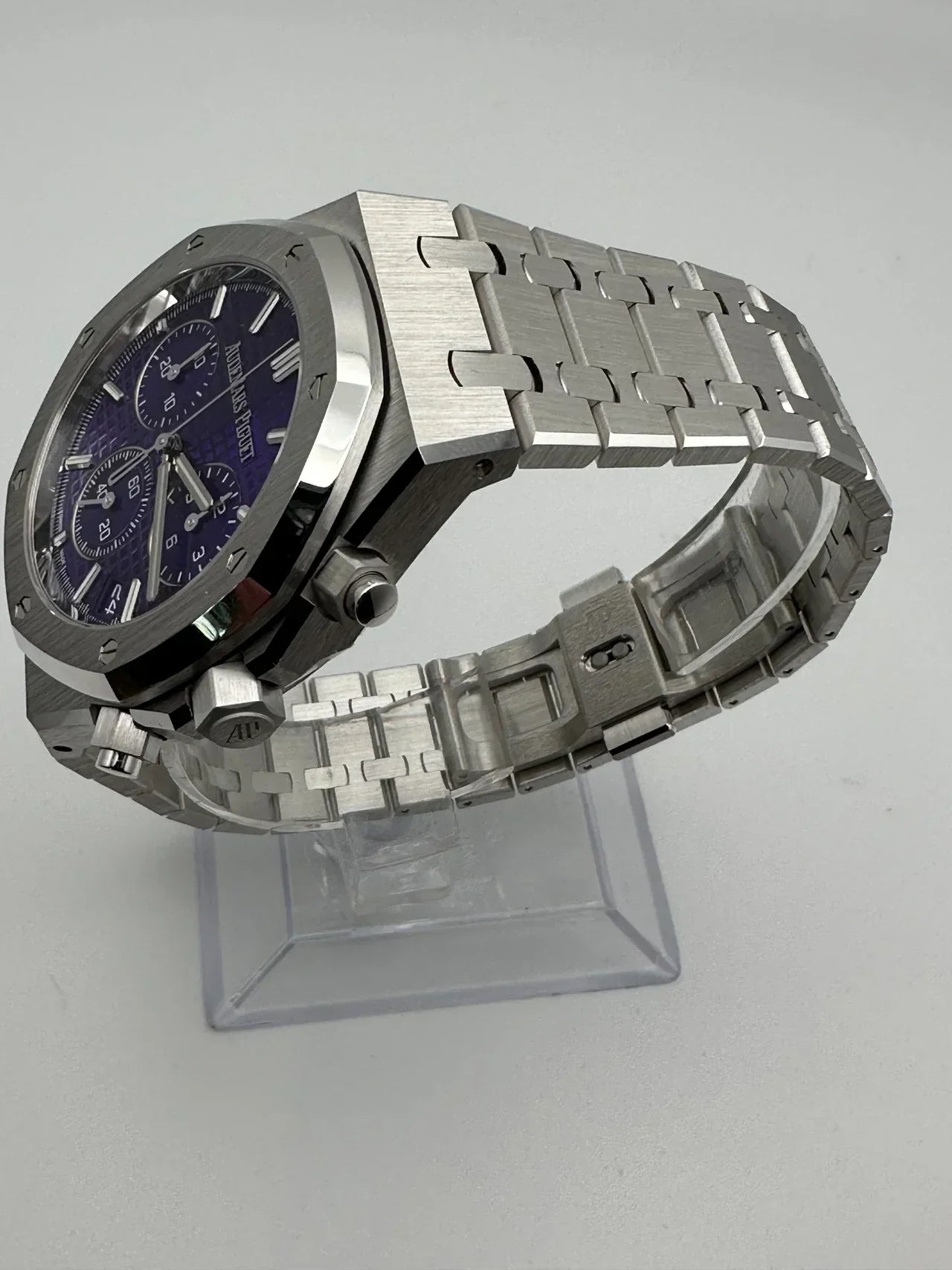 Royal Oak 26240BC.OO.1320BC.01 Chronograph 'Domaine de Murtoli Special Edition' White Gold Purple Dial